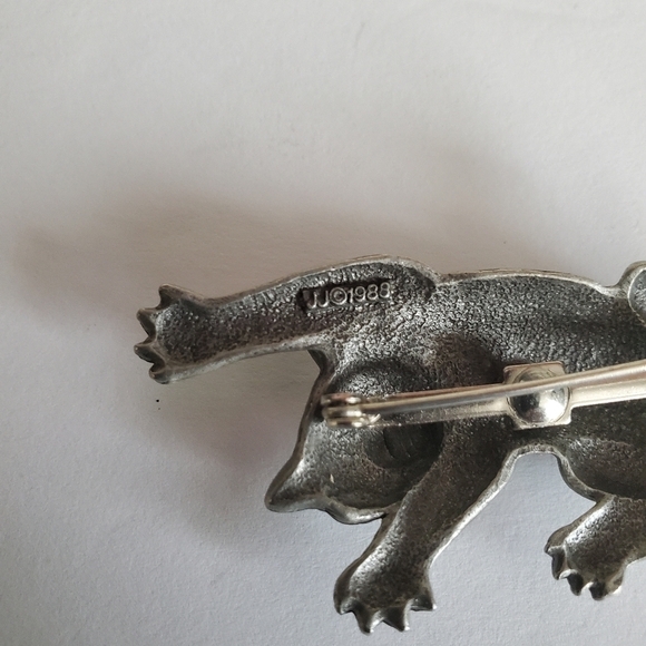Vintage 1988 Signed JJ Silver Pewter Climbing Cat Brooch- Pin - Picture 5 of 5